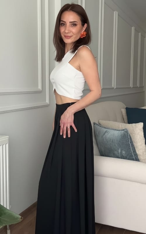 CH - 6065 CHAKOORS Chic Aura Pleated Trouser