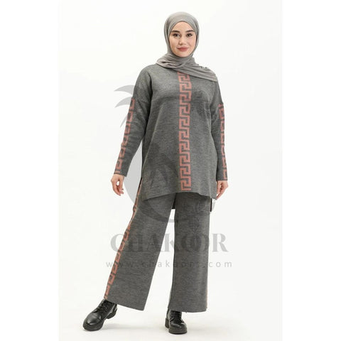 chakoor fleece 2 pieces Vertical printed outfit CH # 324