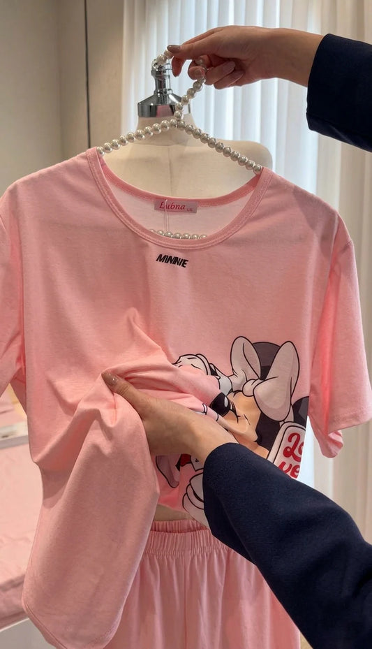 Black women’s pajama set with Minnie Mouse print, short sleeve tee and matching trousers, comfy summer nightwear. 01