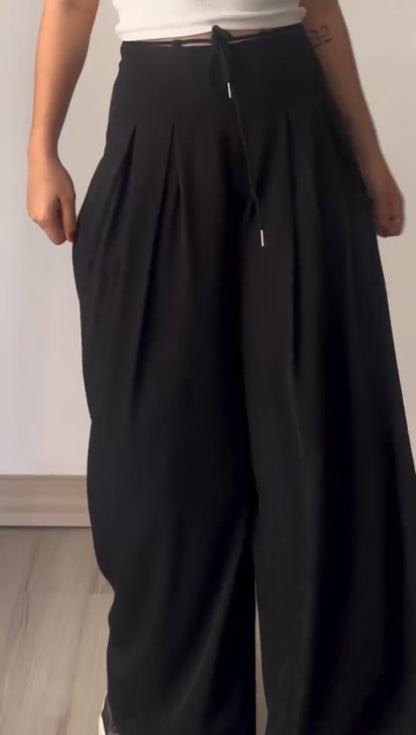 Casual flared culottes with a relaxed fit and pleated design for a modest look 04