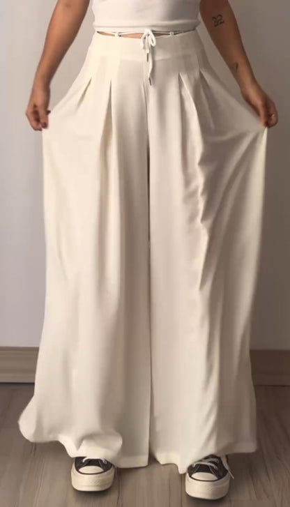 Casual flared culottes with a relaxed fit and pleated design for a modest look 05