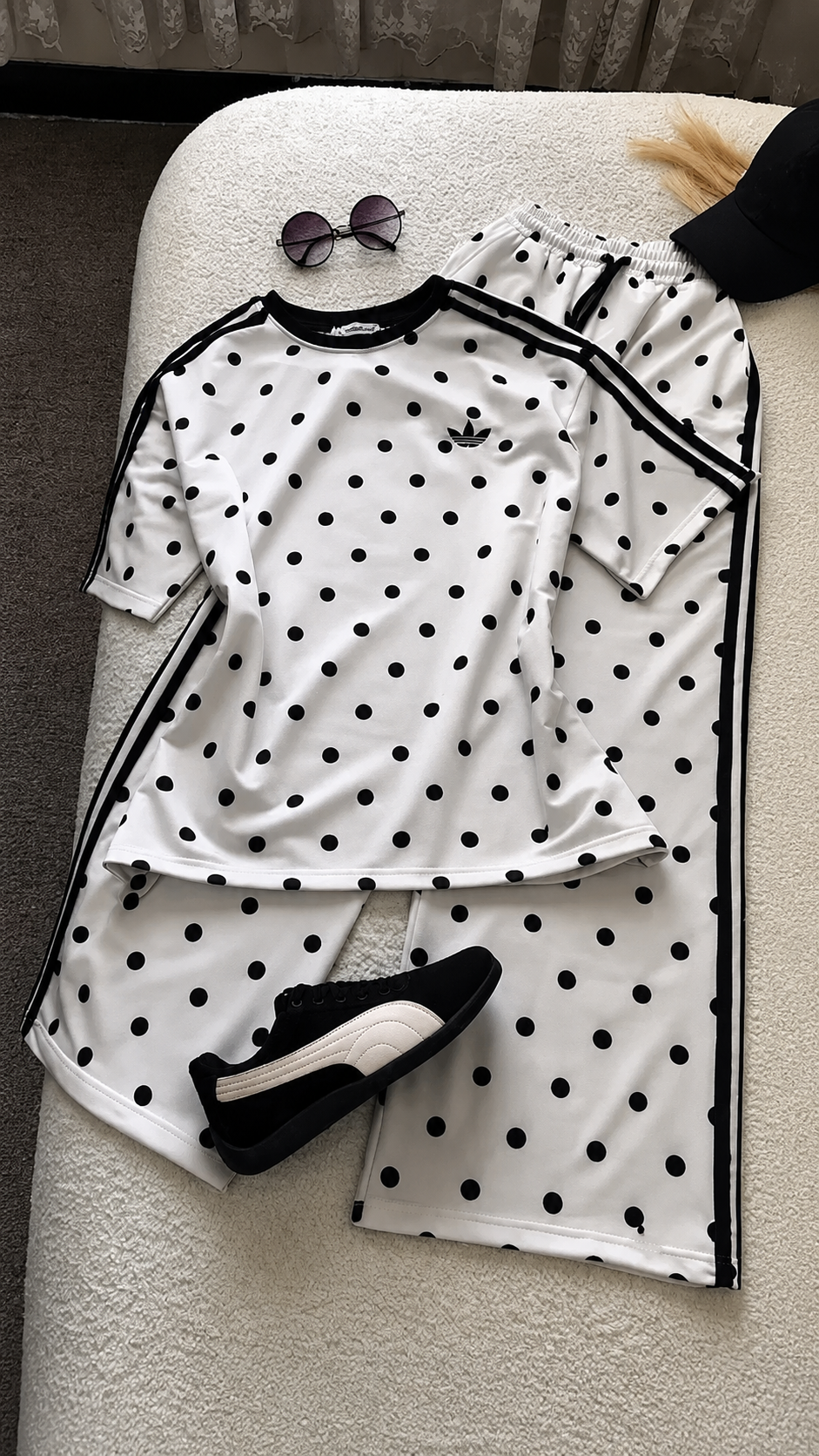 CH - 6076 - The Signature Dot Comfort Set | Chakoors