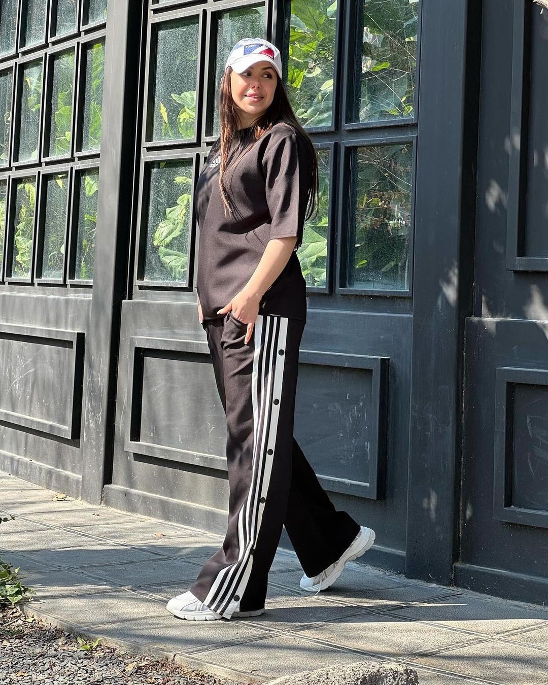 Ch # 416 Chakoor side stripes T shirt and Jogger pant - - sale